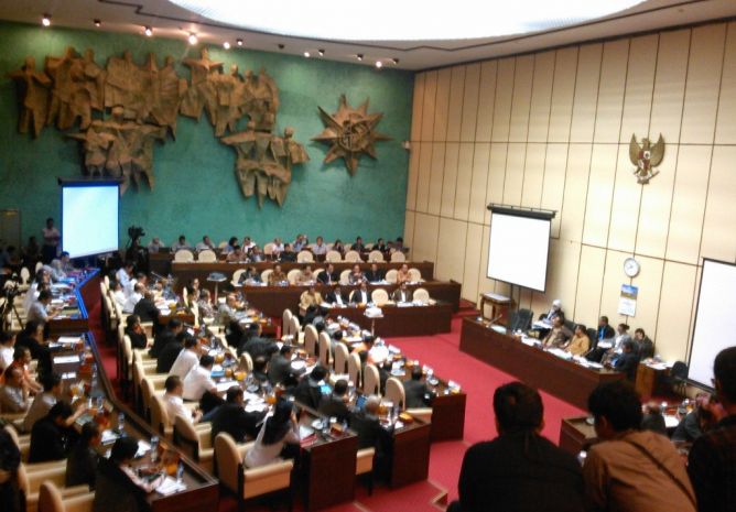 Bahas Perppu Pilkada, DPR Gelar Rapat dengan Menkum HAM dan Mendagri