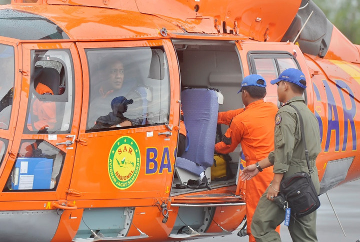 Kabasarnas Pantau Langsung Penyelaman Badan Pesawat AirAsia