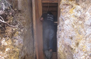 Longsor Tambang Emas di Bengkayang, 8 Warga Tewas