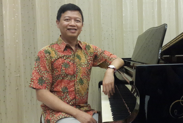 Perjalanan Musik Avip Priatna dalam Konser 