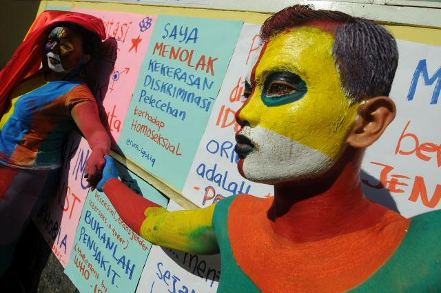 Kaum Gay dan Transgender Diminta Berpolitik