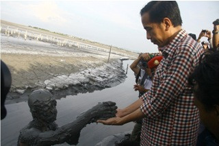 Bupati Sidoarjo akan Desak Jokowi Prioritaskan Nasib Korban Lapindo