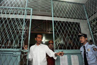 Jokowi Malu Pos Perbatasan Indonesia Kalah Bagus dari Malaysia