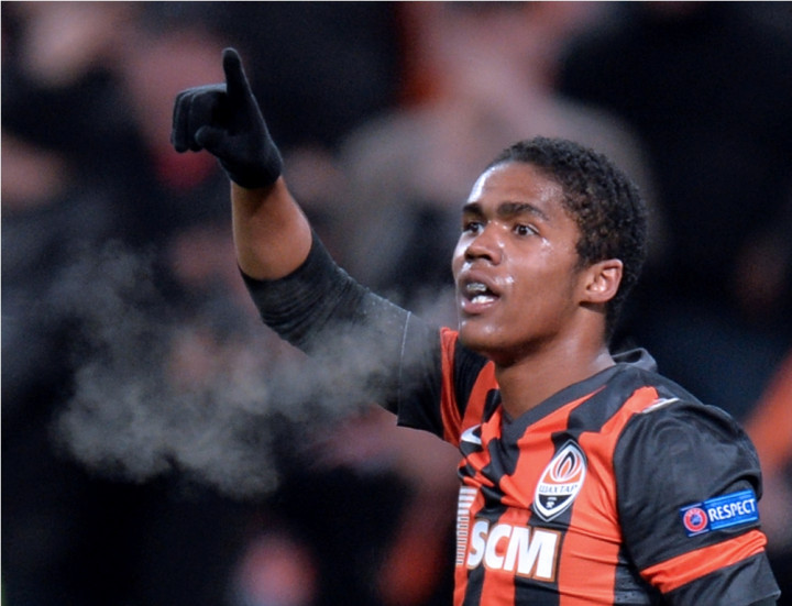 Douglas Costa Ingin Segera Gabung Chelsea