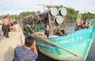 Polda Papua Barat Siap Tenggelamkan Kapal Vietnam