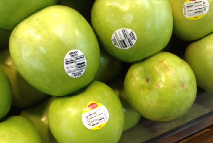 Ahok Setop Penjualan Apel Granny Smith dan Gala Royal di Jakarta