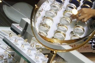 DPR Minta Perluasan PPnBM Dikaji Lagi