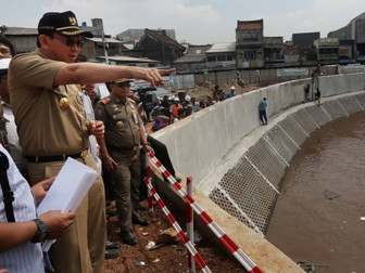 ​Jakarta Jadi Kota tak Aman Sedunia, Ahok Salahkan Preman
