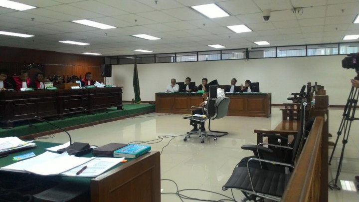 Gulat Manurung Kecewa dengan Keterangan Saksi