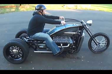 Mesin Ford Flathead V8 1946 Diadopsi oleh Trike 