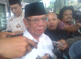 Menilai Negara Diambang Kekacauan, Hasyim Muzadi akan Temui Mega