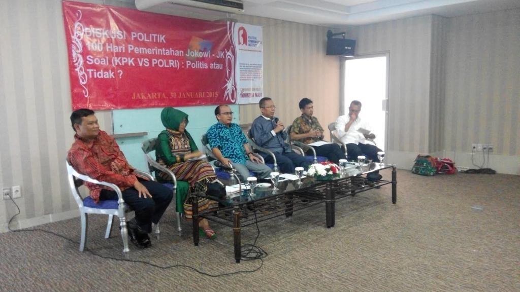 Emrus Sihombing (Pakar Komunikasi Politik), Heri Budianto (Direktur Eksekutif PolcoMM Institute), Asrul Sani  (Anggota Komisi 3 DPR), Bayu Dwi Anggono (Direktur Pusat Kajian Konstitusi Univ, Jember),--Metrotvnews.com/Yogi Bay
