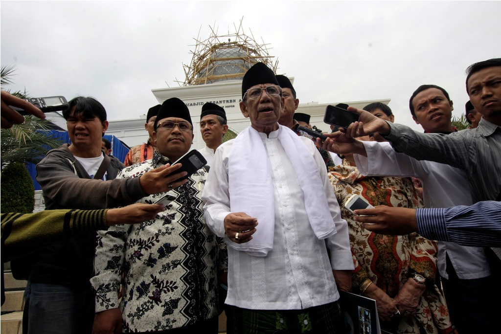 Anggota Dewan Penasihat Presiden Hasyim Muzadi--MI/Bary Fathahilah