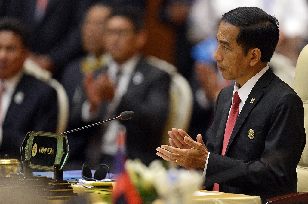 Presiden Joko Widodo dalam pertemuan ASEAN di Myanmar - AFP / CHRISTOPHE ARCHAMBAULT