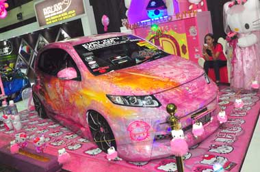 Daihatsu Sirion 2013, si Hello Kitty Tampil Ekstrim