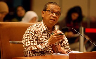 Busyro Meragukan Pernyataan Hasto