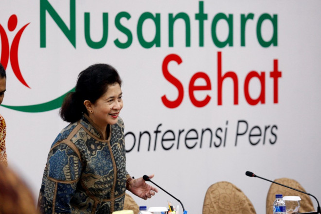 Menkes Nina Moeloek. MI/ADAM DWI