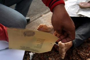 Polisi Buru Penabrak Dekan Fisip Unas 