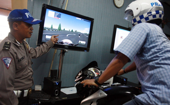 Perusahaan Tutup Botol Pemenang Tender Simulator SIM 2011