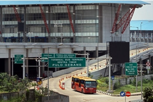 Terminal Pulo Gebang Beroperasi Penuh Maret 2015 