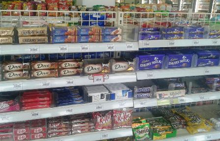 Cokelat Berhadiah Kondom tak Dijual di Jakarta