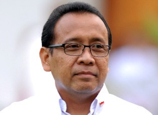 Soal Kapolri, Mensesneg: Kita Tunggu Sambil Berdoa