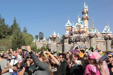 10 Objek Wisata Terfavorit untuk Foto <i>Selfie</i>