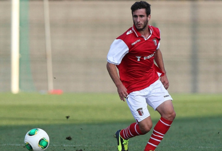 Gelandang Muda Portugal Ini Memantik <i>Derby Merseyside</i>