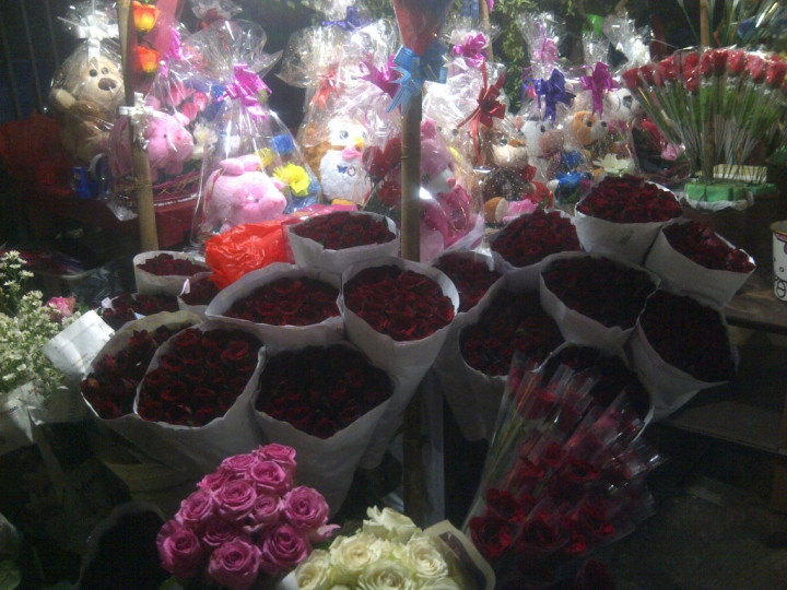 Berkah Valentine, Pedagang Bunga Raup Omzet Rp7 Juta/Hari