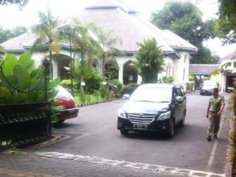 ​Petinggi KIH Mulai Tinggalkan Kediaman Walkot Solo 