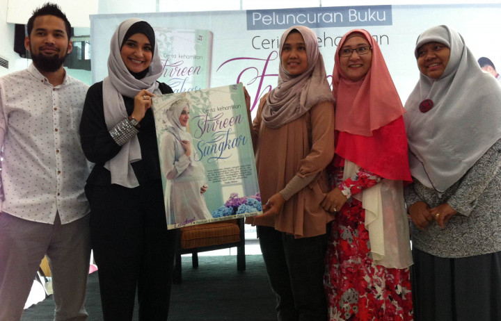 Shireen Sungkar Bagi Pengalaman Hamil lewat Buku
