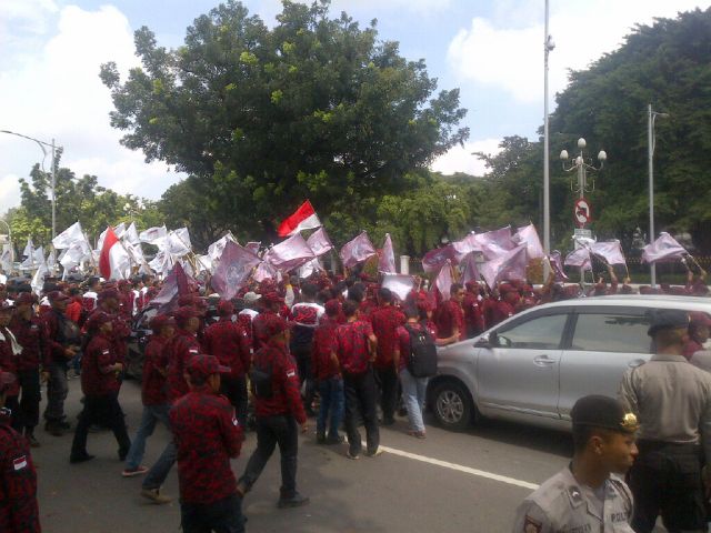 <i>Harus Berapa Lama Lagi Polri tak Punya Ayah?</i>