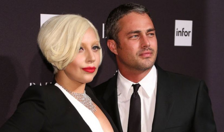 Lady Gaga Bertunangan pada Hari Valentine