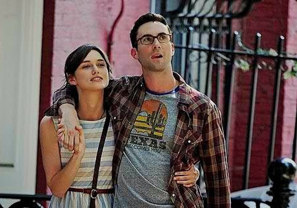 Adam Levine Tak Sabar Untuk Bernyanyi di Panggung Oscar 2015 