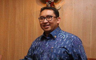 Fadli Zon Nilai Jokowi Terlalu Lama Biarkan Polemik KPK-Polri