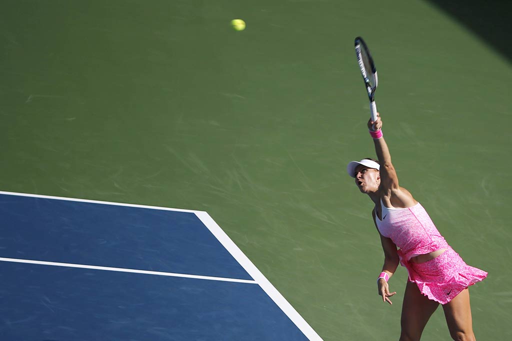 Safarova Kalahkan Venus di Dubai Terbuka