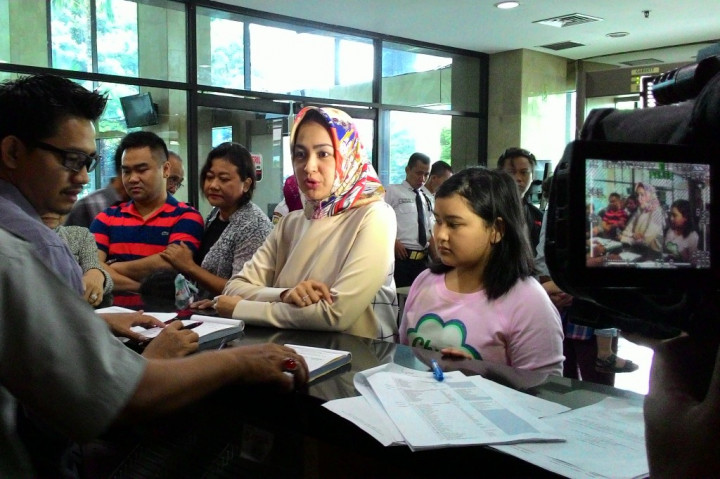 Libur Imlek, Airin Jenguk Wawan di Rutan KPK