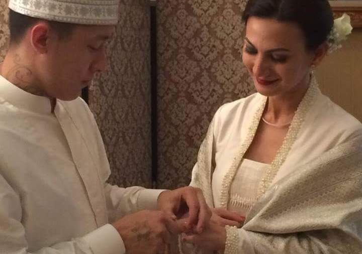 Rupanya, Wanda Hamidah Menikah pada Hari Valentine 