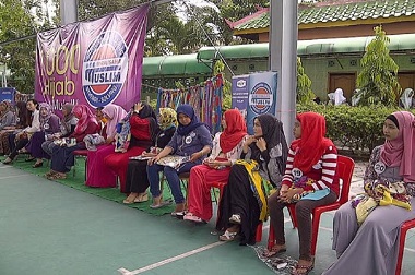 Lomba Hijab Semarakkan Imlek di Surabaya
