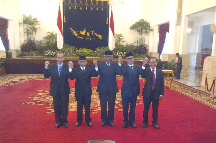 Jadi Pengacara Kasus Century, Plt KPK Indriyanto Seno Adji Janji Profesional 