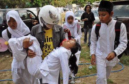 Kesurupan, Tujuh Siswa Mengamuk dan Teriak Histeris