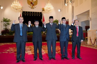 Ruki, Indriyanto dan Adnan Sambangi Mabes Polri 