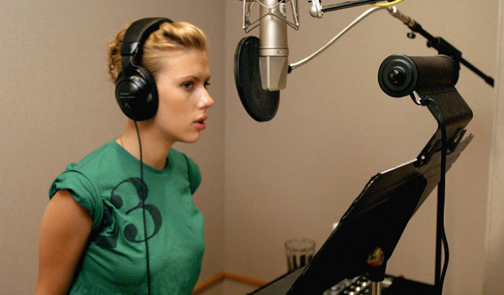 Scarlett Johansson Jadi Anak Band  