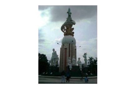 Dinilai tidak Sesuai Budaya Sidoarjo, Warga Tuntut Patung Jayandaru Dibongkar