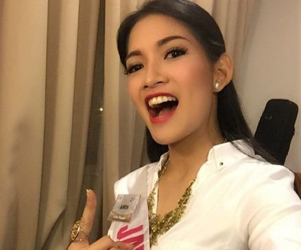 Puteri Indonesia Stres Fotonya Berkaos Palu-Arit Diprotes 