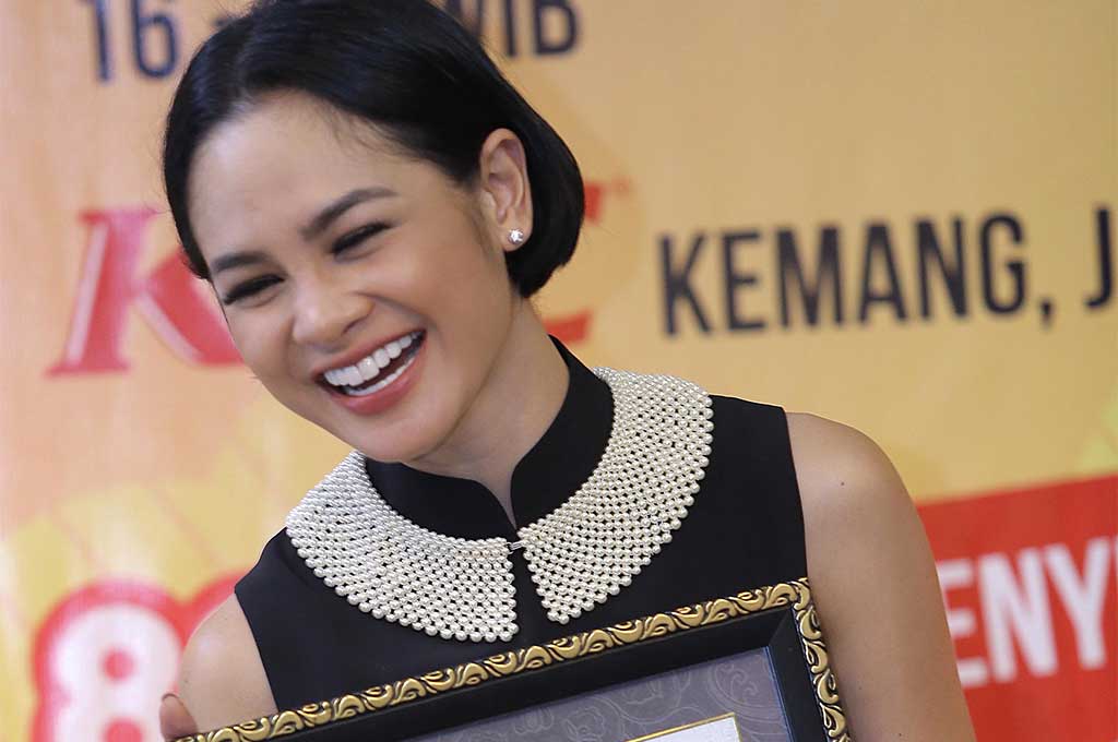 Andien Raih Penghargaan Muri