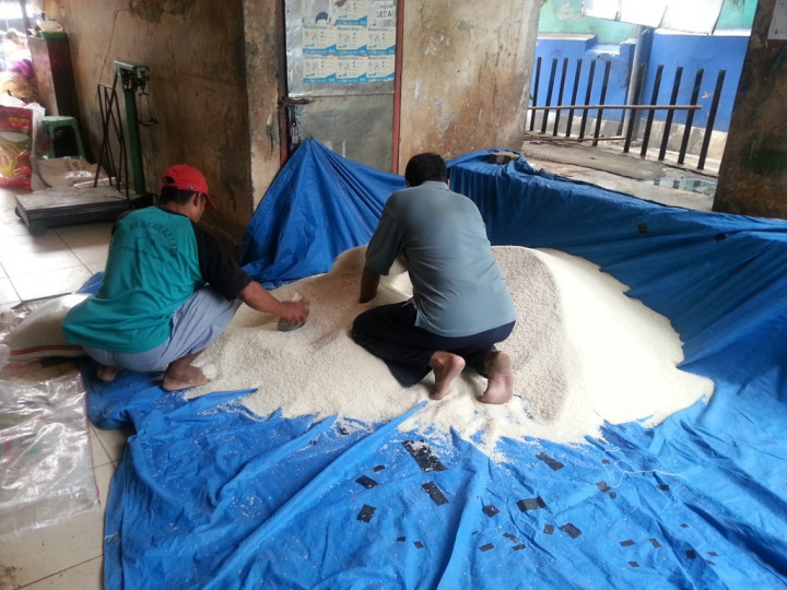 <i>Pasar Palmerah Sering Dianaktirikan</i>