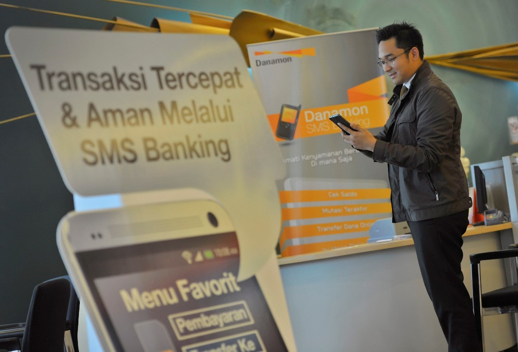 Ilustrasi Bank Danamon -- FOTO: ANTARA/Yudhi Mahatma