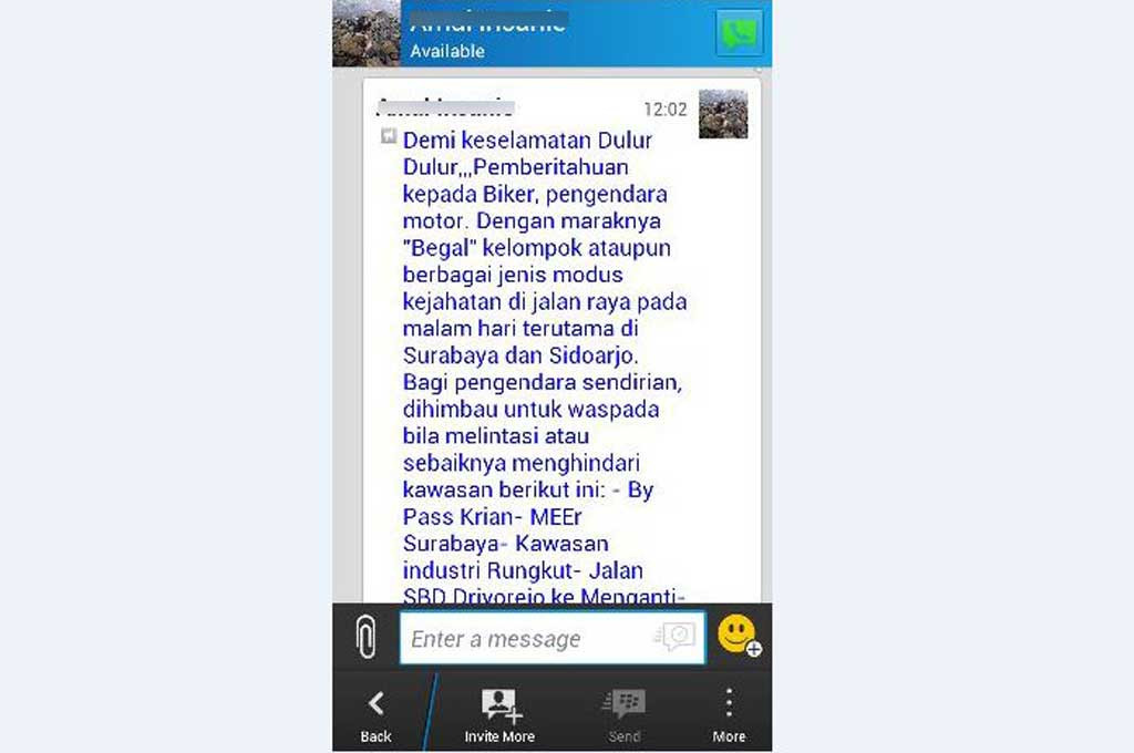Pascapembegalan di kawasan Pondok Aren, Depok, Jawa Barat, beredar pesan berisi imbaun terhadap masyarakat di Jawa Timur agar lebih waspada dan berhati-hati berkendara di jalan. Foto: Amaluddin