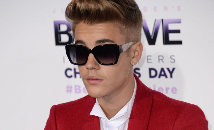 Sehari Sebelum Ultah, Justin Bieber Dapat Kado Mobil Klasik